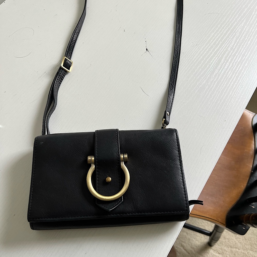 Sapahn Staney 
Black Leather Crossbody Bag
